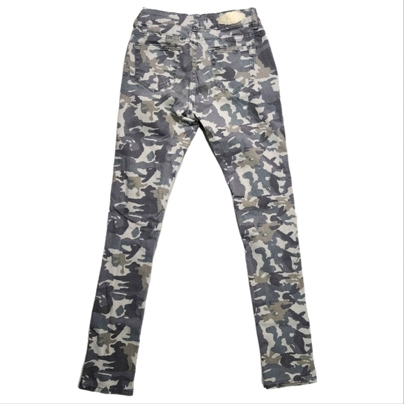 J&C Jeans & Crown Size 5 Camo Distressed Low Rise Skinny Jeans - Picture 5 of 5